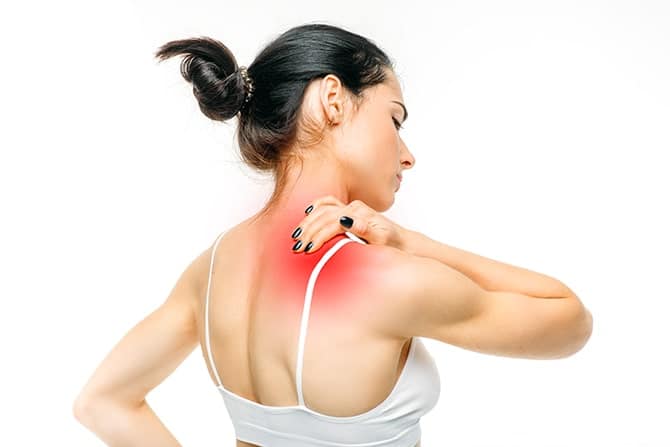 The Women have problem with neck and joint pain at Woodlands, TX