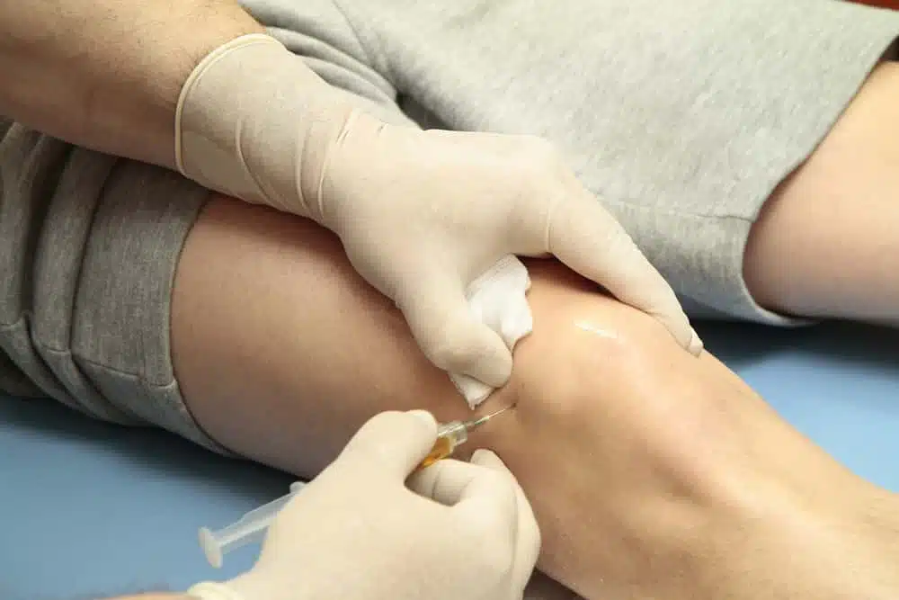 Knee joint injection
